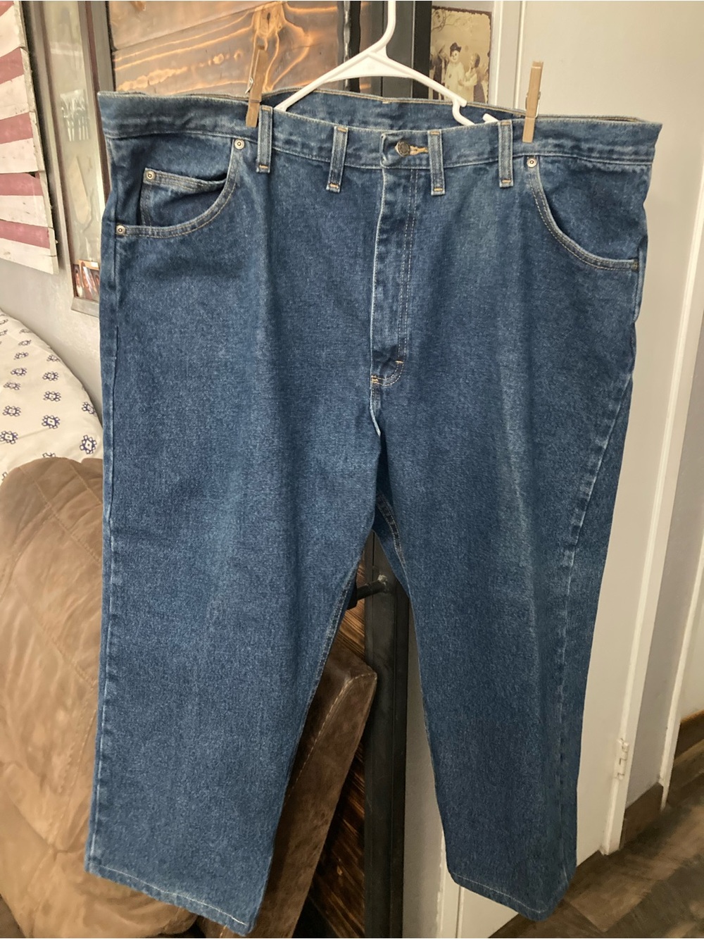 Men’s Wranglers Size 44x24